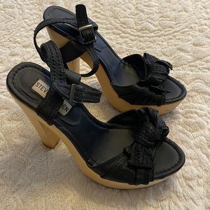 Black Steve Madden heels with bow